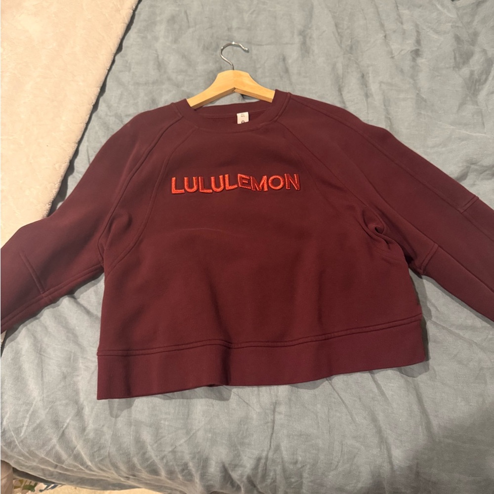 lululemon athletica Maroon Crewneck Sweatshirt with Logo m/l
